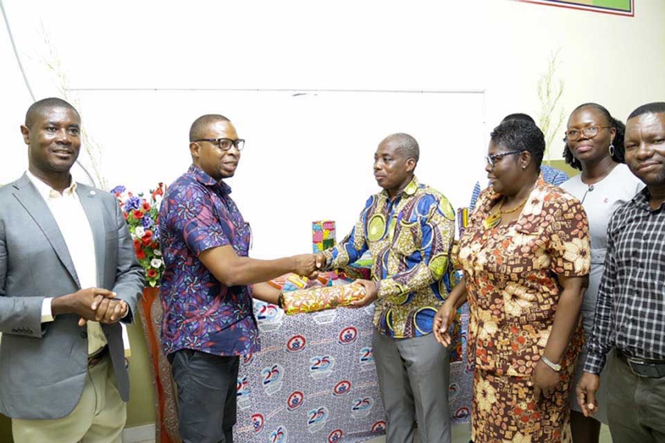Presenting the fabrics to the COLTEK Principal 