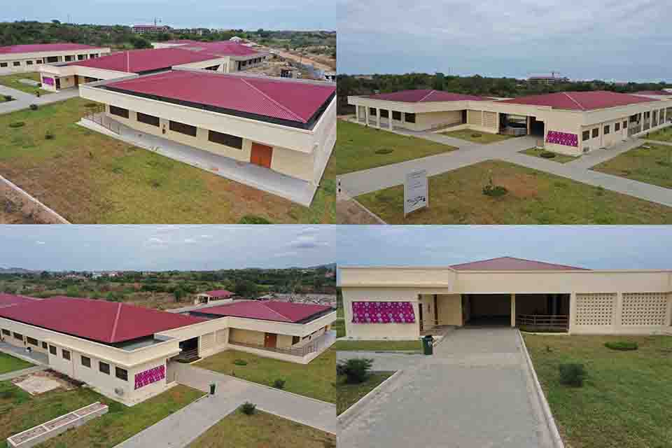 Eight sets of 500-capacity Lecture Theatres