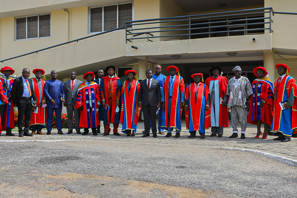 Ag. Vice-Chancellor, Prof. Andy Ofori-Birikorang (sixth from right), management and some dignitaries in a pose with the Deputy Minister