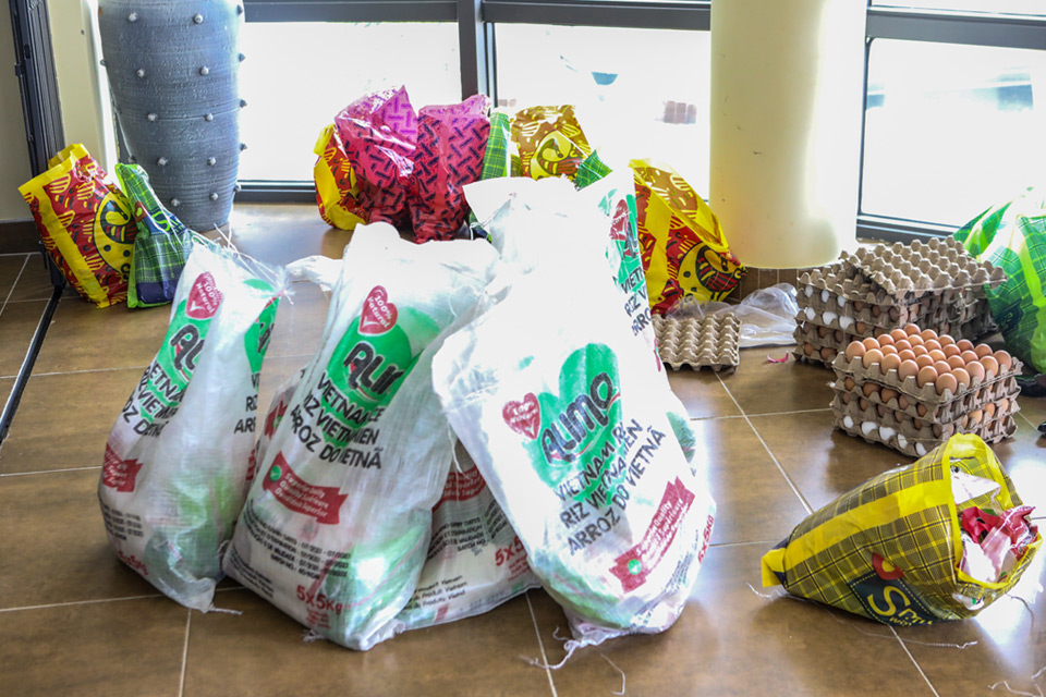 The items distributed to the affected students 