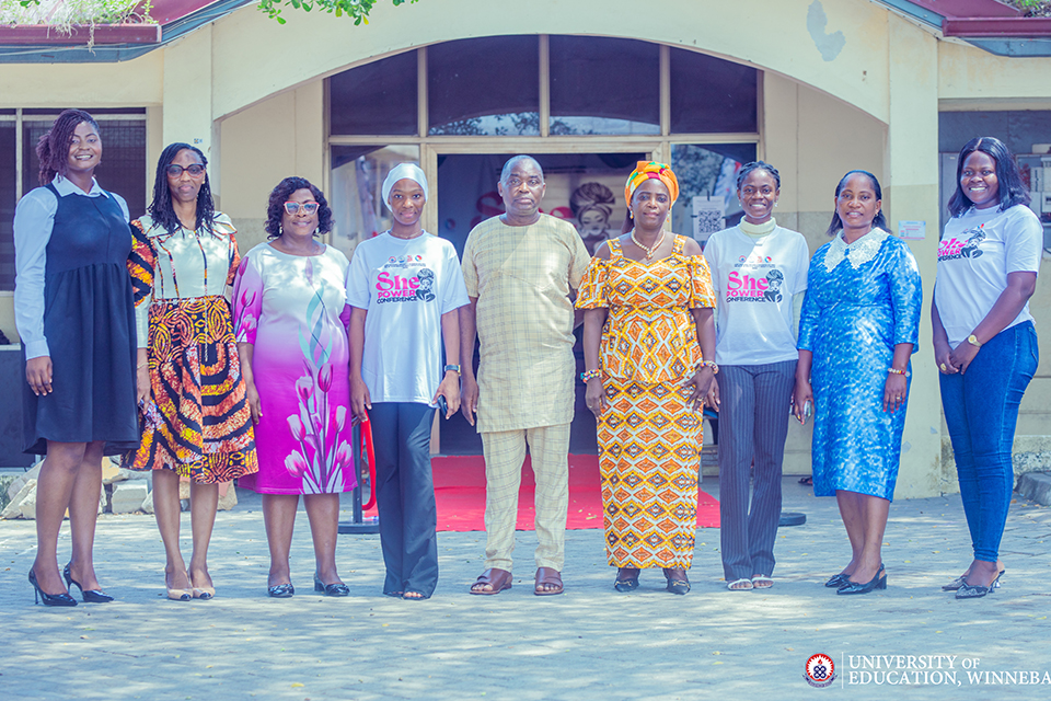 A group picture of organisers and dignitaries