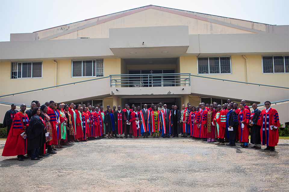 Convocation members in a group picture after the ceremony