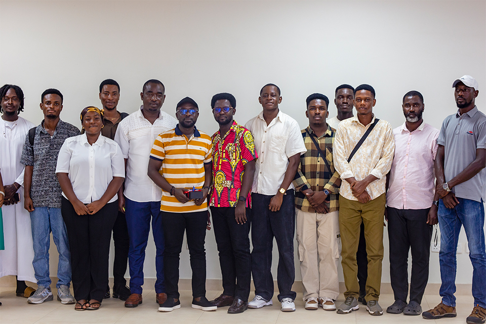 A group photograph taken after the presentation 