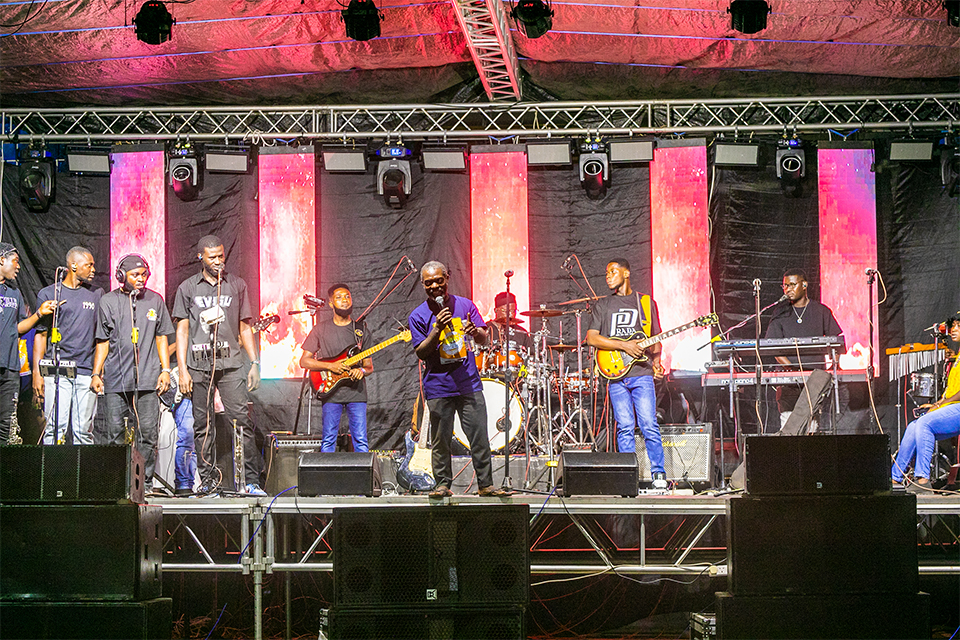 Prof. Mark-Millas Fish opened the concert with a performance