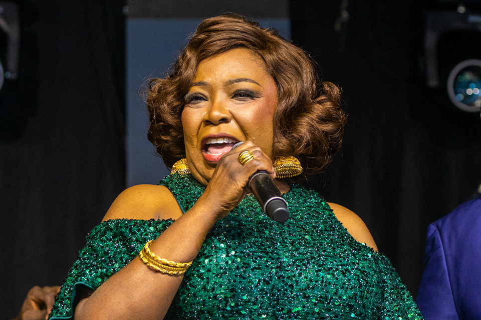 Honouree expressing gratitude to the Department of Music Education for the recognition